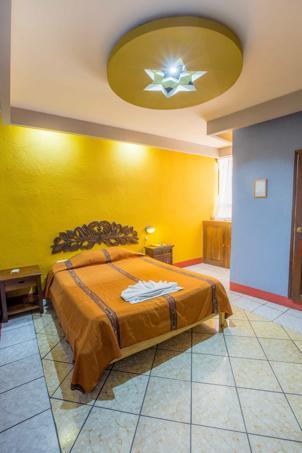 Hoteles Kakchiquel Panajachel Buitenkant foto